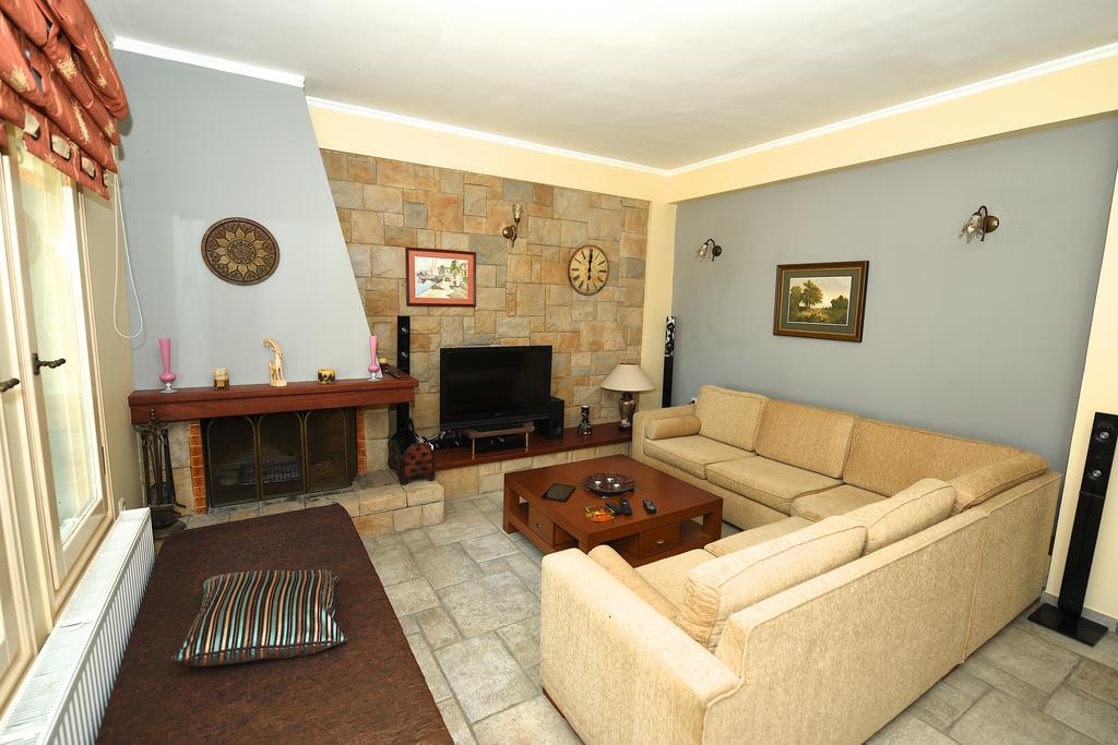 Antonia Beachfront Villa Lefkímmi Exterior foto