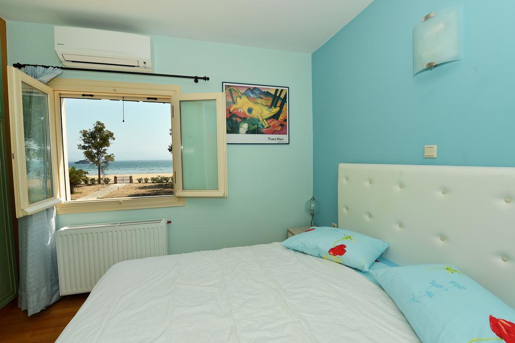 Antonia Beachfront Villa Lefkímmi Exterior foto